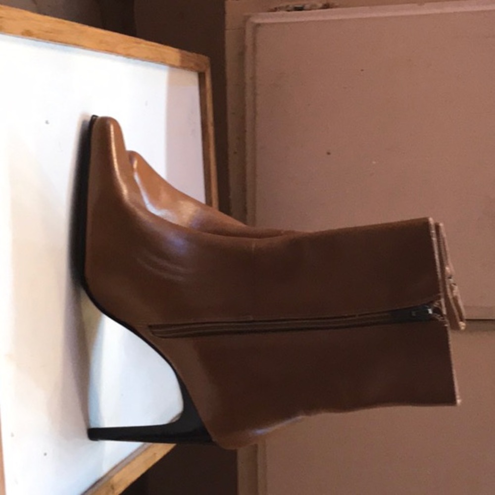 Ladies leather ankle boot - Picture 3 of 5